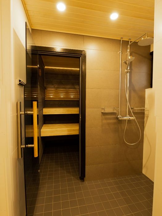 sauna + kylpyhuone jälkeen